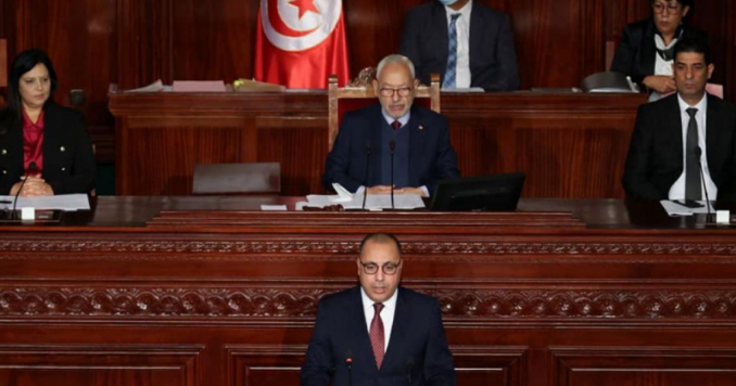 رئيس الحكومة يقترح فتح حوار اقتصادي واجتماعي وطني لتحديد وتنفيذ مشاريع التنمية الجهوية